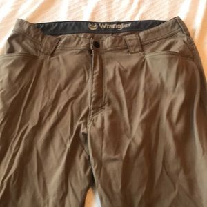 Men’s wrangler cargo pants